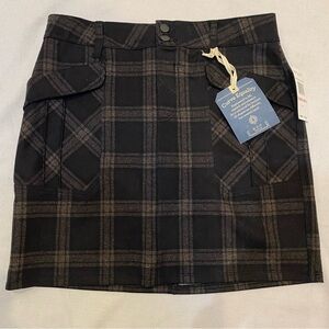 NWT Democracy Ab Technology 10 Skimming Skirt Black Gray Plaid 4 Pockets Stretch